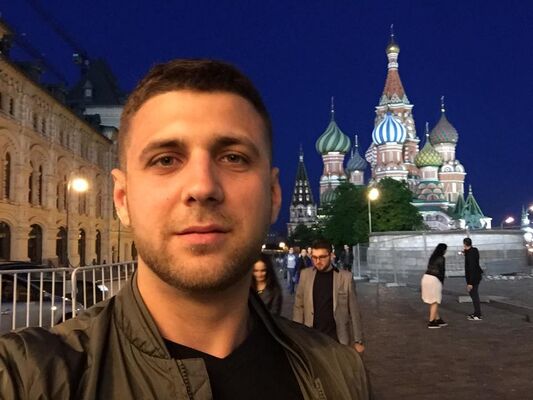  ,   Maxim, 42 ,   ,   , c 