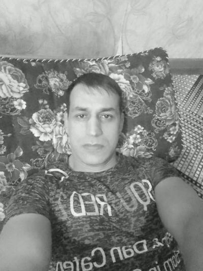  ,   Ali, 47 ,   ,   