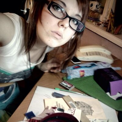  -,   Anya, 32 ,   