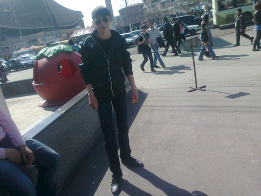  ,   Gevor, 32 ,   