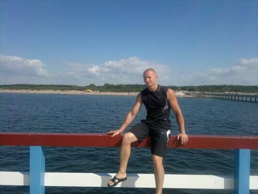  London Colney,   Evaldas, 44 ,   