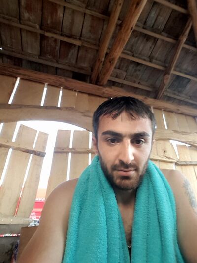  ,   Artur, 37 ,   ,   , c 