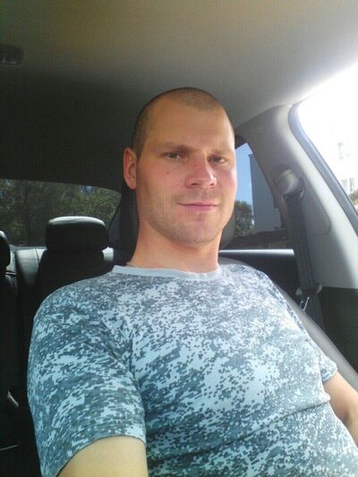  ,   Ivan, 36 ,  