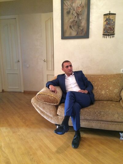  ,   Hovo, 38 ,   ,   , c 