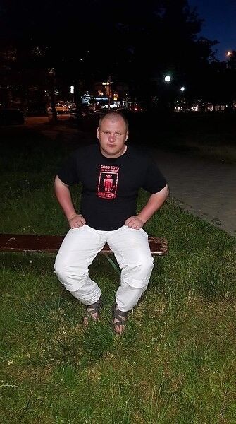  11437557  Andrei E, 39 ,    