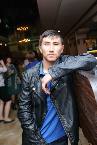  ,   Janybek, 30 ,   ,   , c 