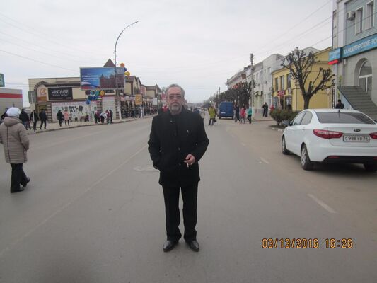  ,   Gray haired, 62 ,   ,   , c 