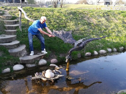  ,   Igor, 58 ,  
