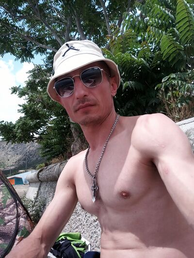  ,   Sergei, 39 ,   ,   , c , 