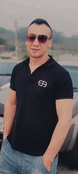  ,   Karim, 27 ,   c , 