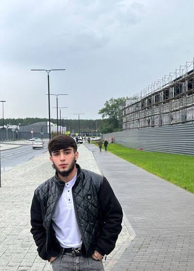  ,   Kolya, 22 ,   ,   