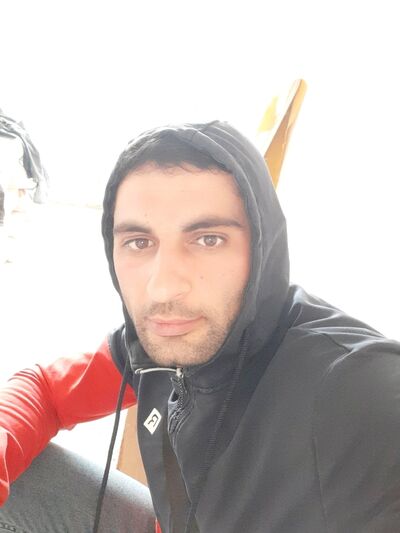  ,   Artur, 34 ,   ,   