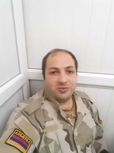  ,   Hayk, 35 ,   ,   