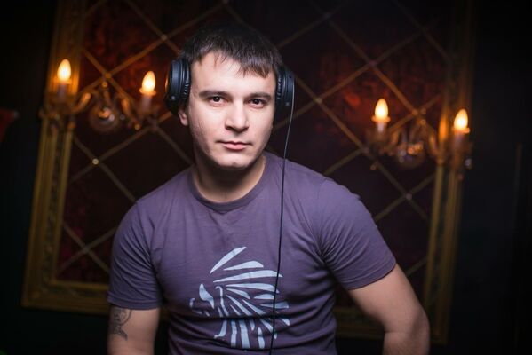  ,   Daniel, 35 ,  