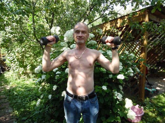  ,   Maksim, 49 ,   ,   , c 