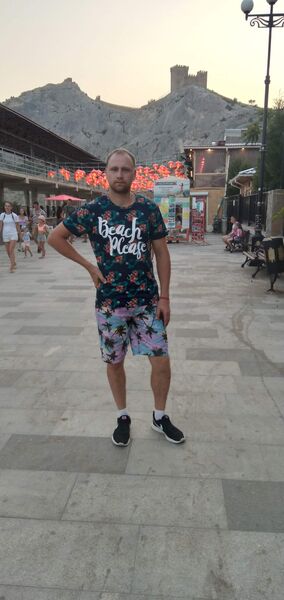  ,   Romzes, 32 ,  