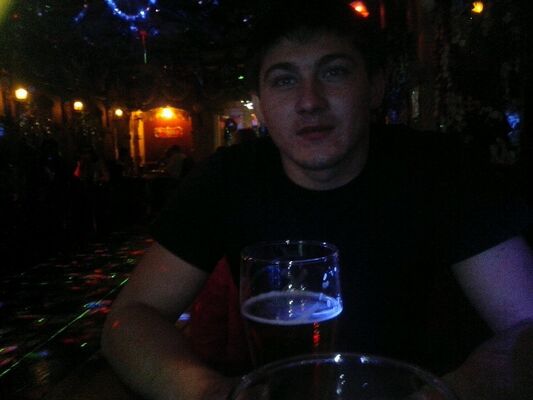  ,   Djoni, 35 ,   