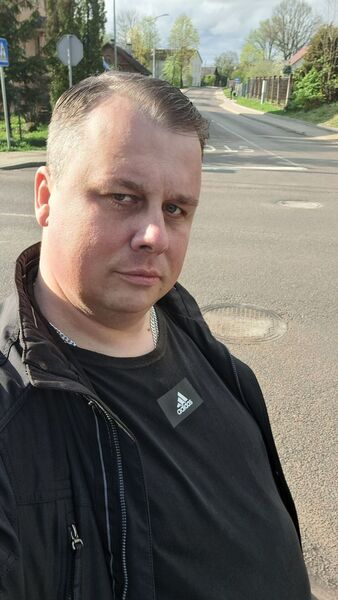  ,   Nikolais, 42 ,     , c 
