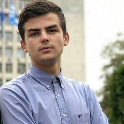  ,   Denis, 24 ,   