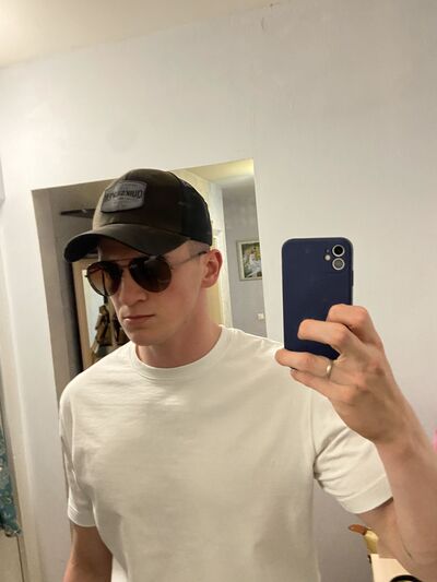  ,   Giovanni, 30 ,   