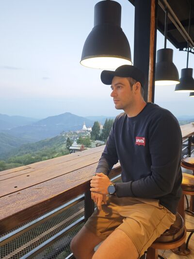 ,   Dmitri, 33 ,   c 