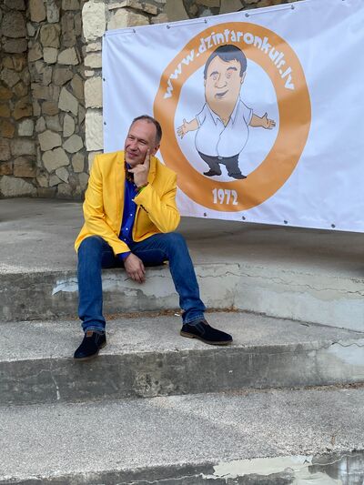  ,   Mark, 53 ,   ,   , c , 