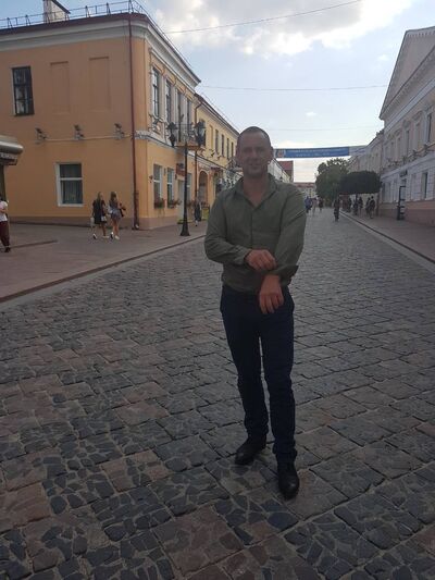  ,   LEOnid, 46 ,     , c 