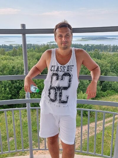  ,   Sherif, 39 ,  