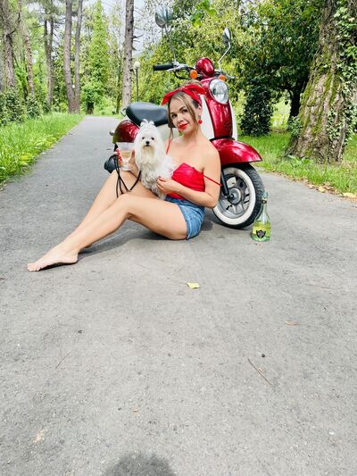  ,   Mila, 43 ,   ,   