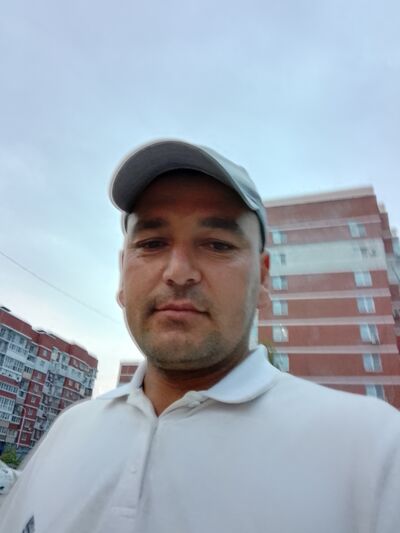  ,   Ruslan, 33 ,   ,   