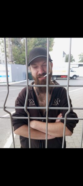  ,   Alex, 32 ,   