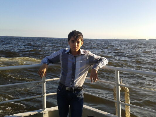  ,   Emil, 28 ,   ,   , c 