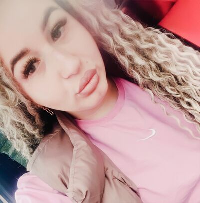   ,   Mia, 30 ,   ,   