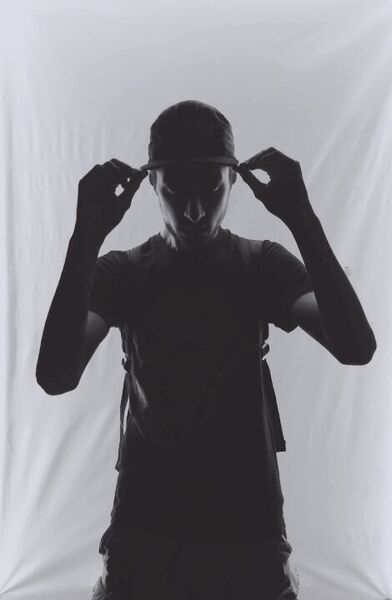  ,   Emir, 33 ,   ,   , c 