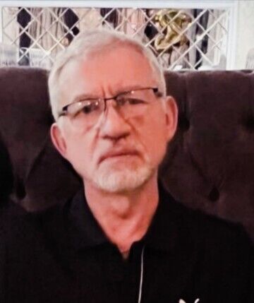  53435087  Valery, 61 ,    