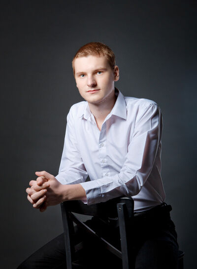  --,   Maksim, 25 ,  