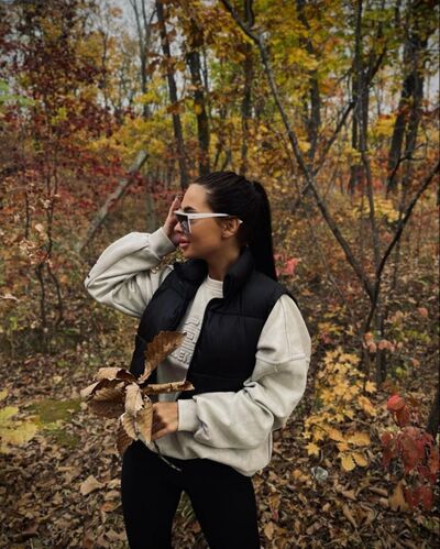  ,   Diana, 26 ,   ,   