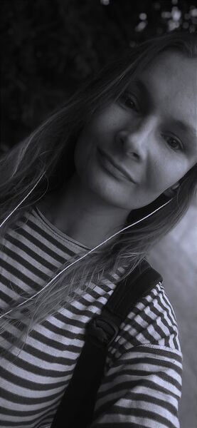  ,   Nina, 28 ,  