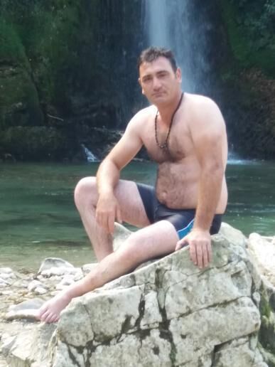  23464857  Tamur, 41 ,    