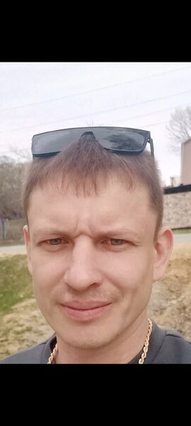  ,   Mikhail, 35 ,     , c 