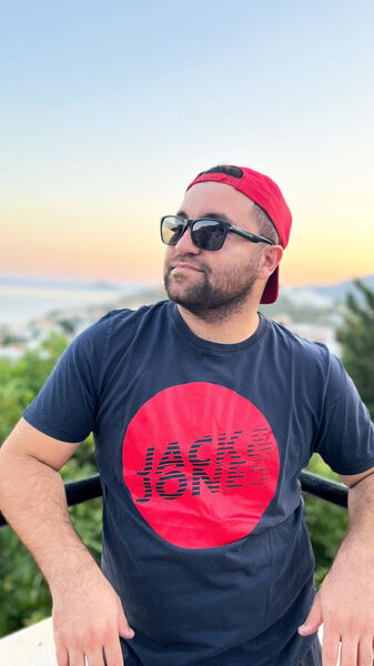  ,   Furkan, 30 ,   ,   