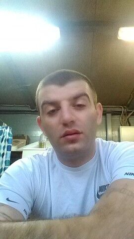  ,   Gio, 39 ,   
