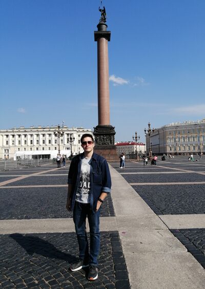  ,   Alex, 28 ,   