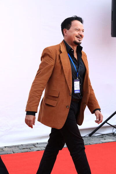  -,   Angelo, 37 ,   ,   , c 