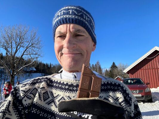  Bedford Park,   Vladimir Mat, 60 ,   c 