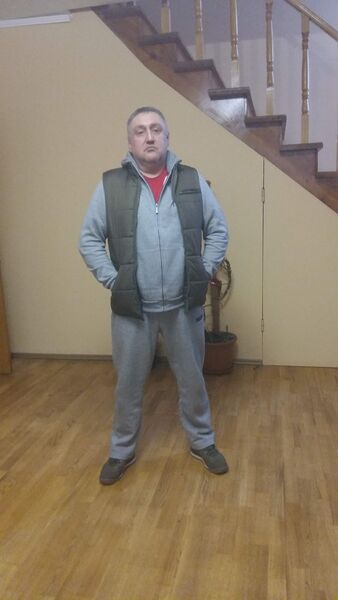  ,   Valentin, 52 ,   ,   , c 