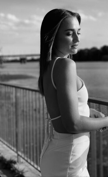  ,   Milanka, 22 ,   ,   