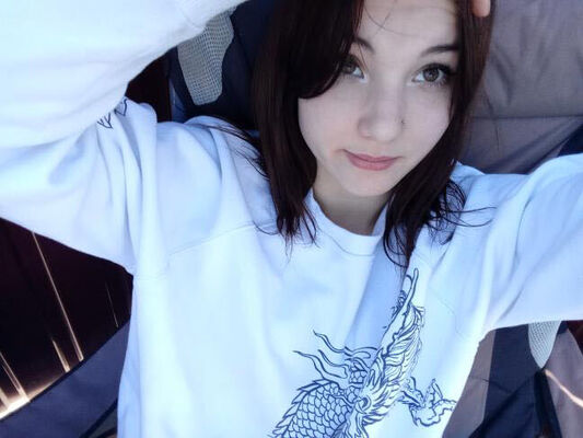  ,   Milanka, 21 ,   ,   