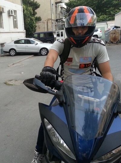  ,   Emil, 30 ,   ,   , c 