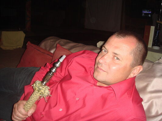  ,   Leon, 57 ,   ,   , c 